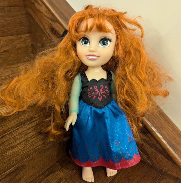 Disney Frozen Anna Doll with posable legs and arms. - Picture 5 of 8